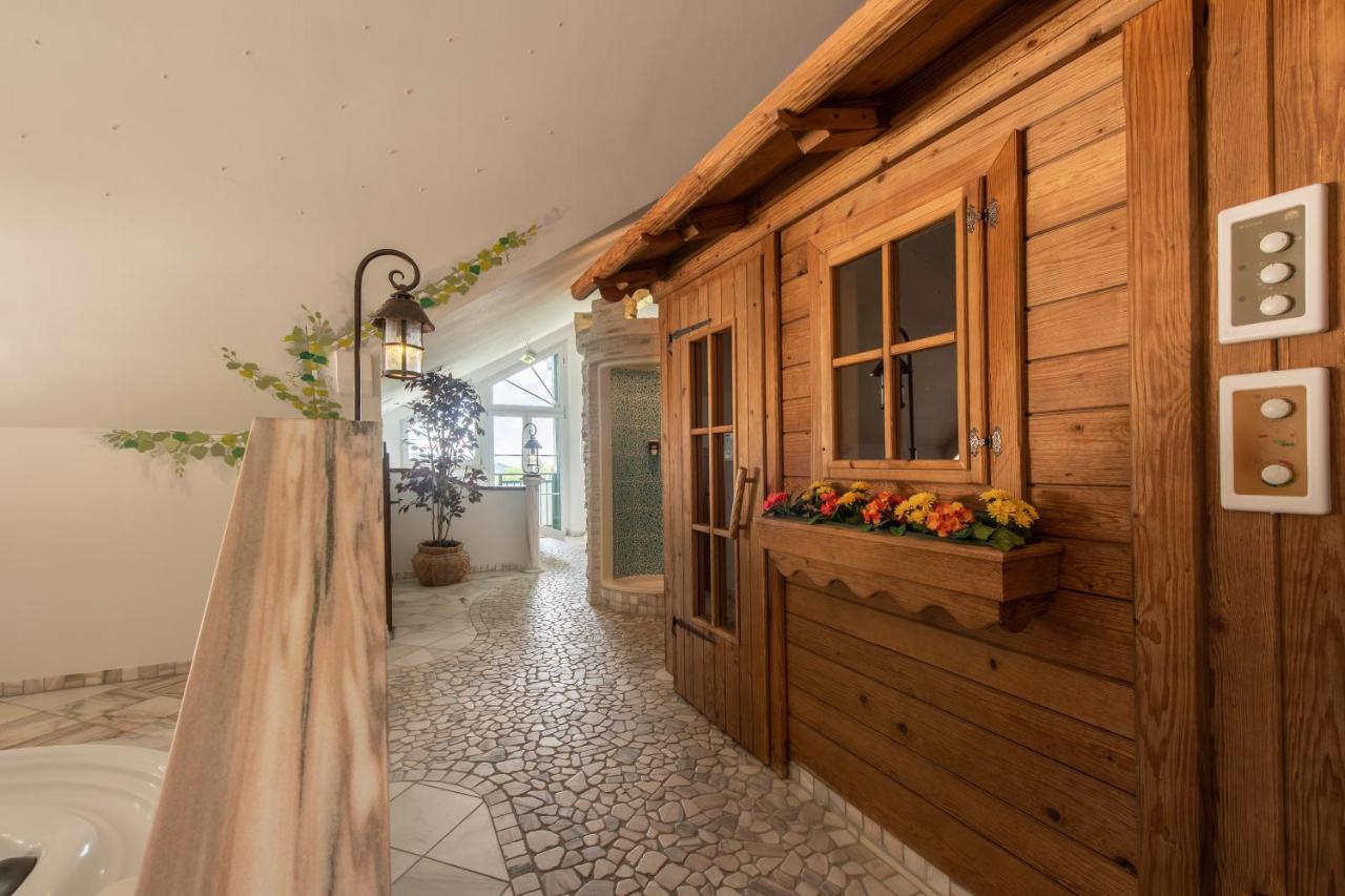 Hotel Irmgard Strass im Attergau Exterior foto